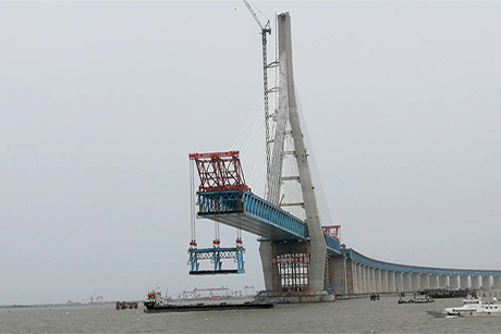 钢箱梁同步提升