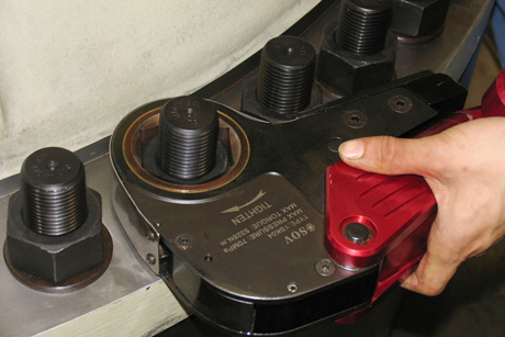 压力容器螺栓预紧