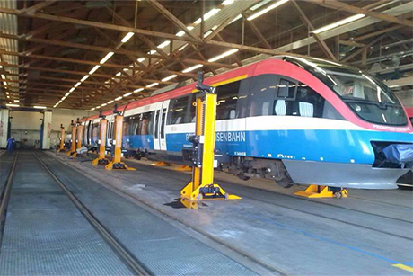 动车头顶升检修