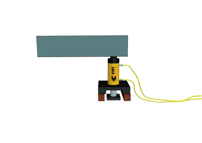 第二步：顶升负载，在底盘下插入2根垫块